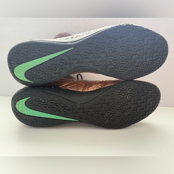 Nike HypervenomX Proximo Metallic Bronze 747486-903
Size US 13 - Picture 10 of 14